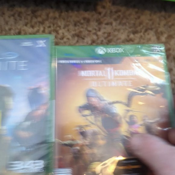 NEW! Microsoft Xbox Series X 1TB SSD Home Console - Picture 4 of 8